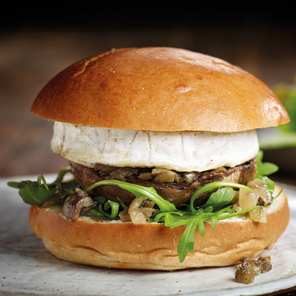 Garlic, Mushroom & Camembert Burger - Lactalis Professional | Foodservice
