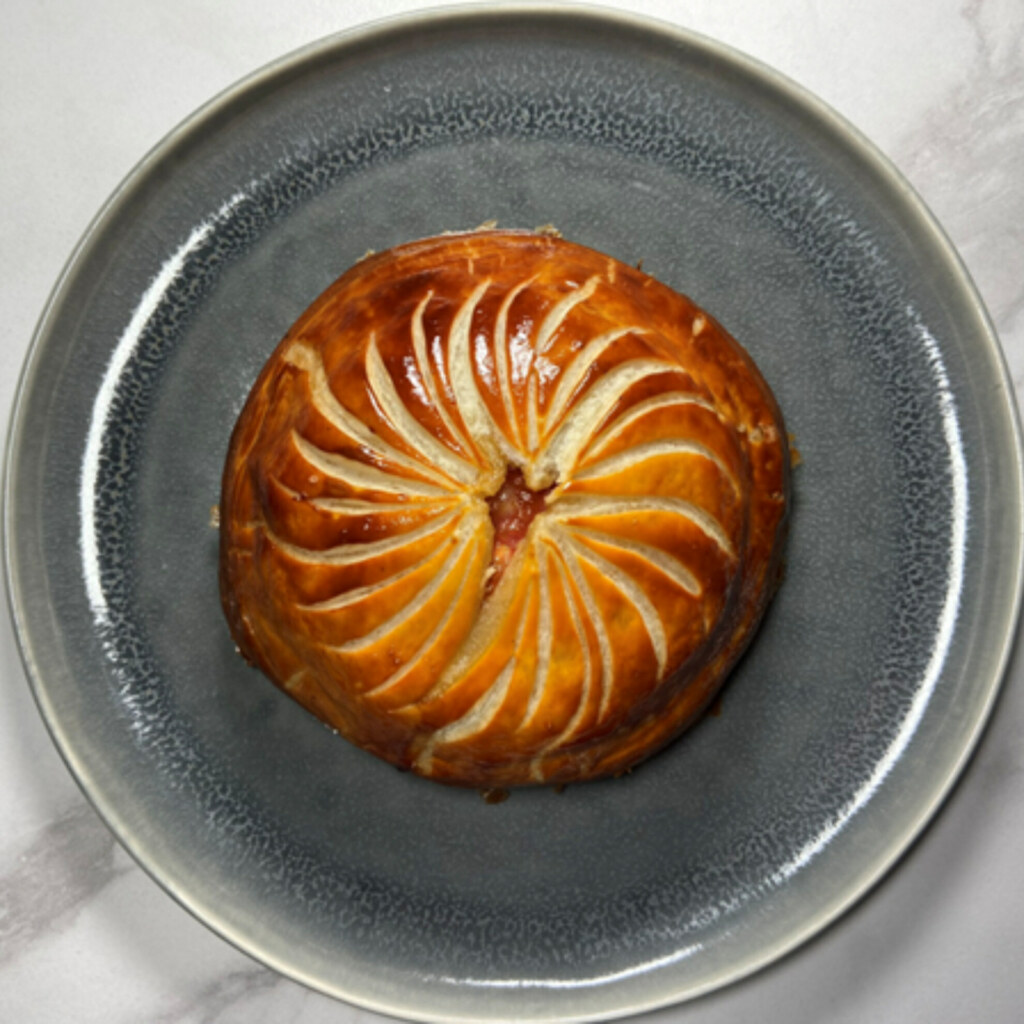 Cricket St Thomas Camembert Pithivier - Lactalis Professional | Foodservice