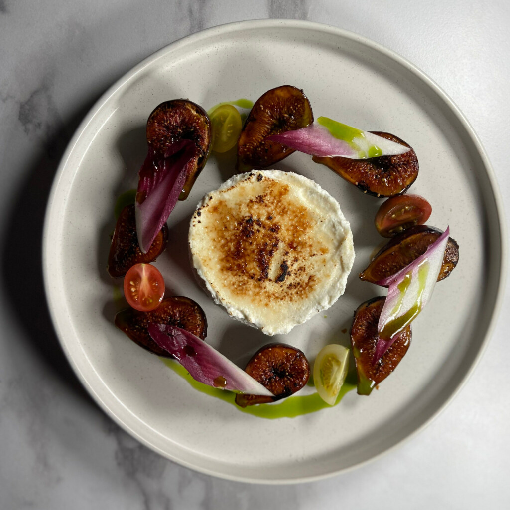 Brulé Ricotta & Fig Salad - Lactalis Professional | Foodservice