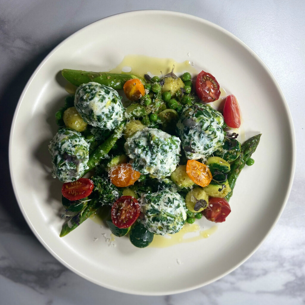 Spinach & Ricotta Malfatti, Summer Vegetables, Pesto - Lactalis Professional | Foodservice